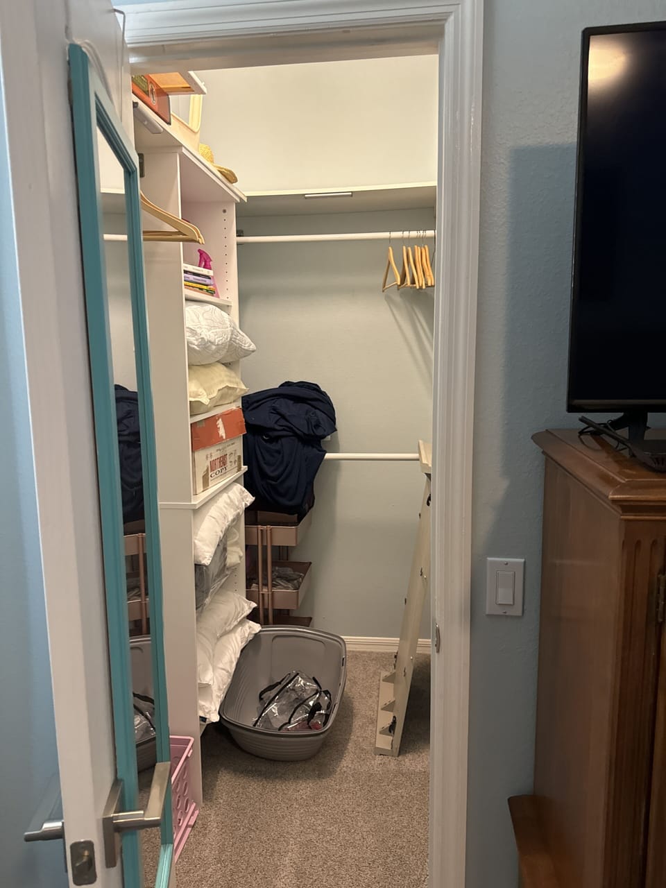 2nd bedroom closet