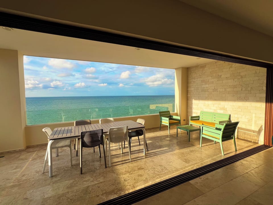Terraza con balcon
