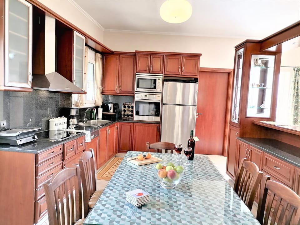 The kitchen of the villa.