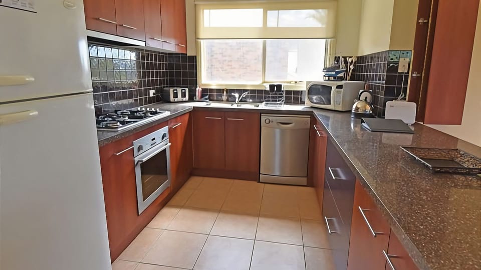 Large functional kitchen.