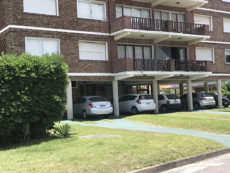 vista del frente del edificio