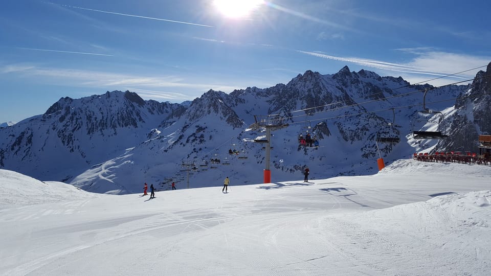 Snow and ski sports