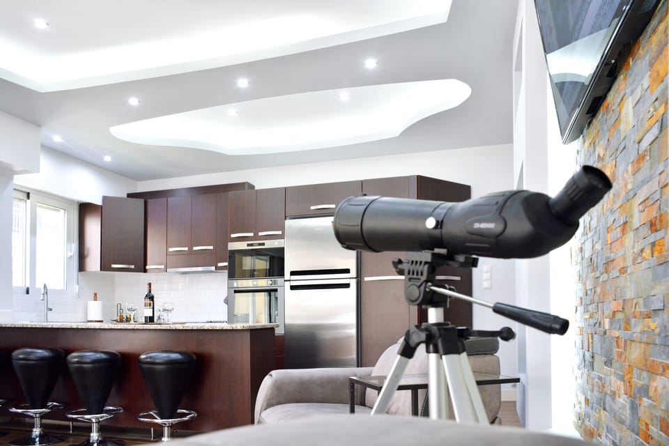 Hidden & accent lighting throughout the entire apartment