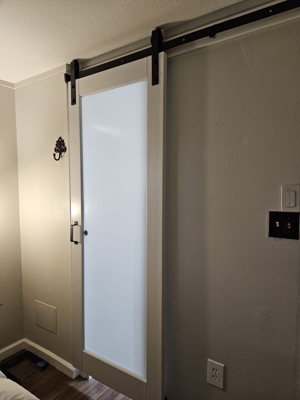 Barn door to ensuite
