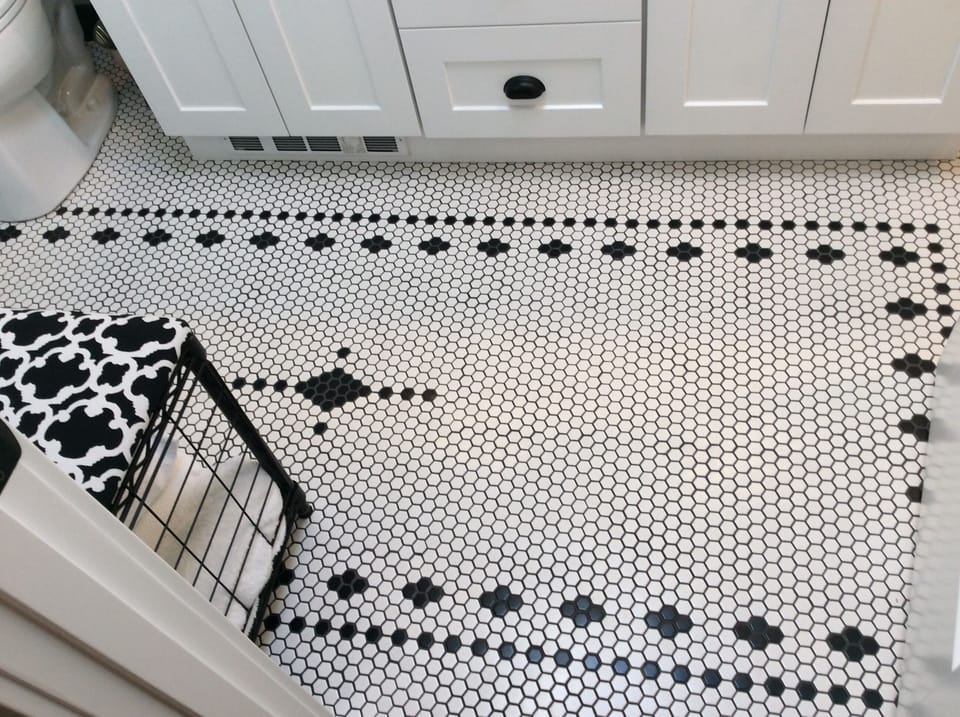 2nd Floor Spare Bath Vintage Floor