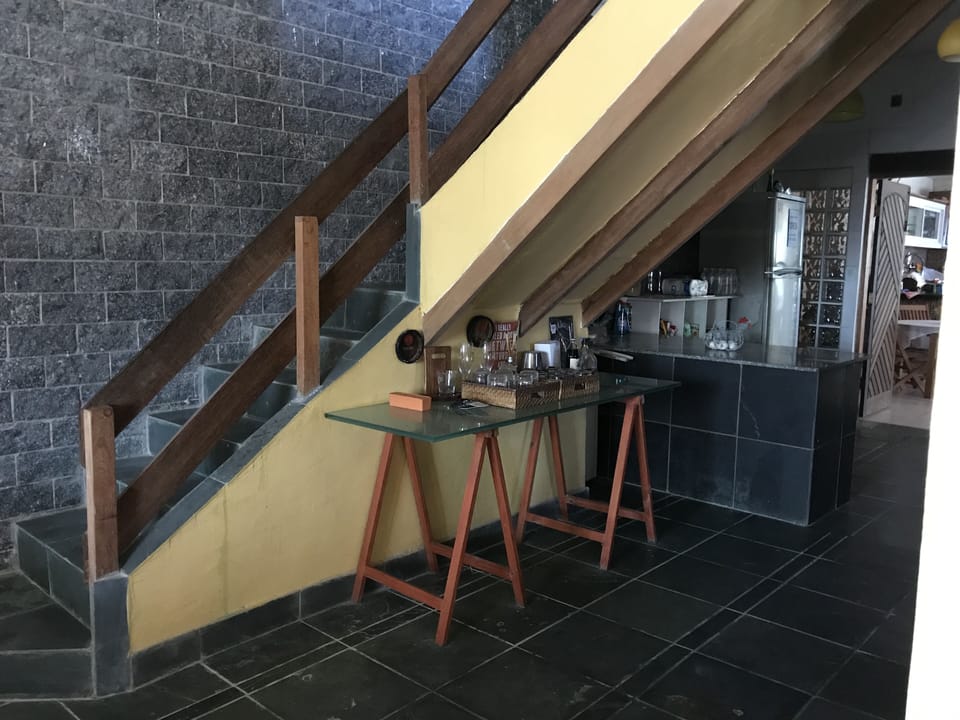 Bar e  entrada da cozinha