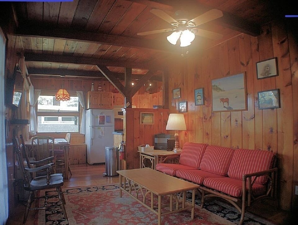 LR, Dining area