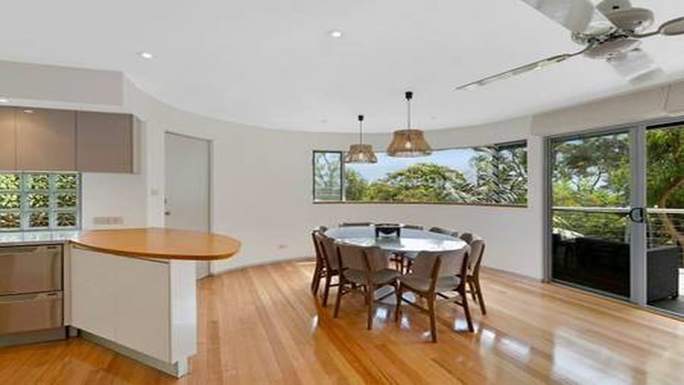 DINING ROOM 8 SEATER TABLE