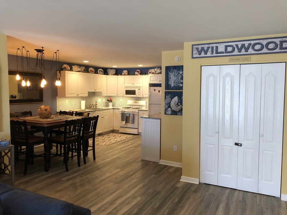 Dinning-Kitchen area
