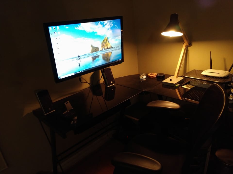 2nd TV in bedroom
