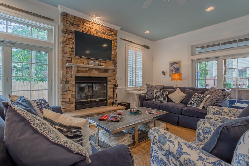 Living Room w/ Fireplace