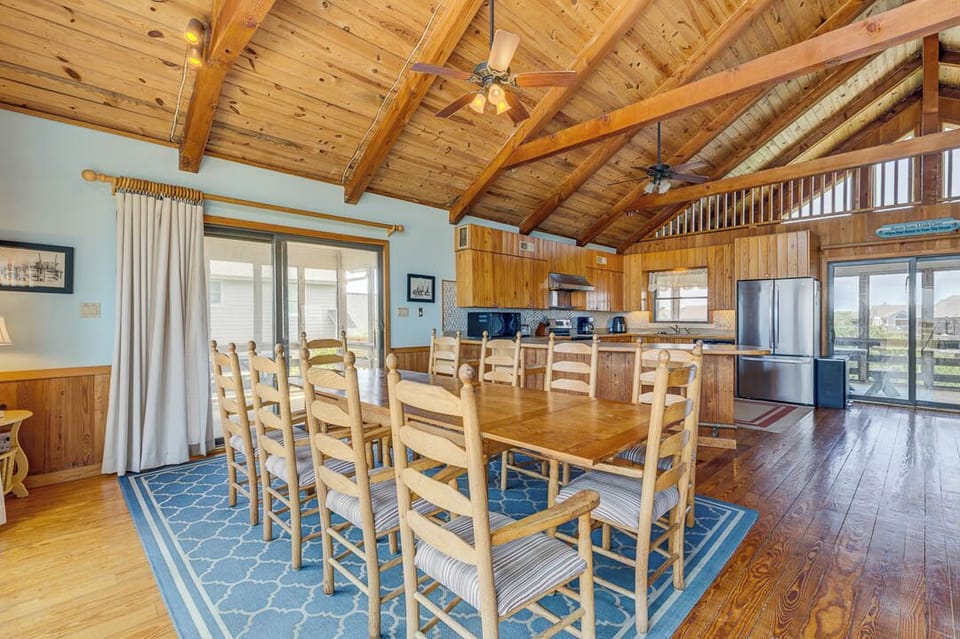 Top-Level Dining Room with Table (seats 10)