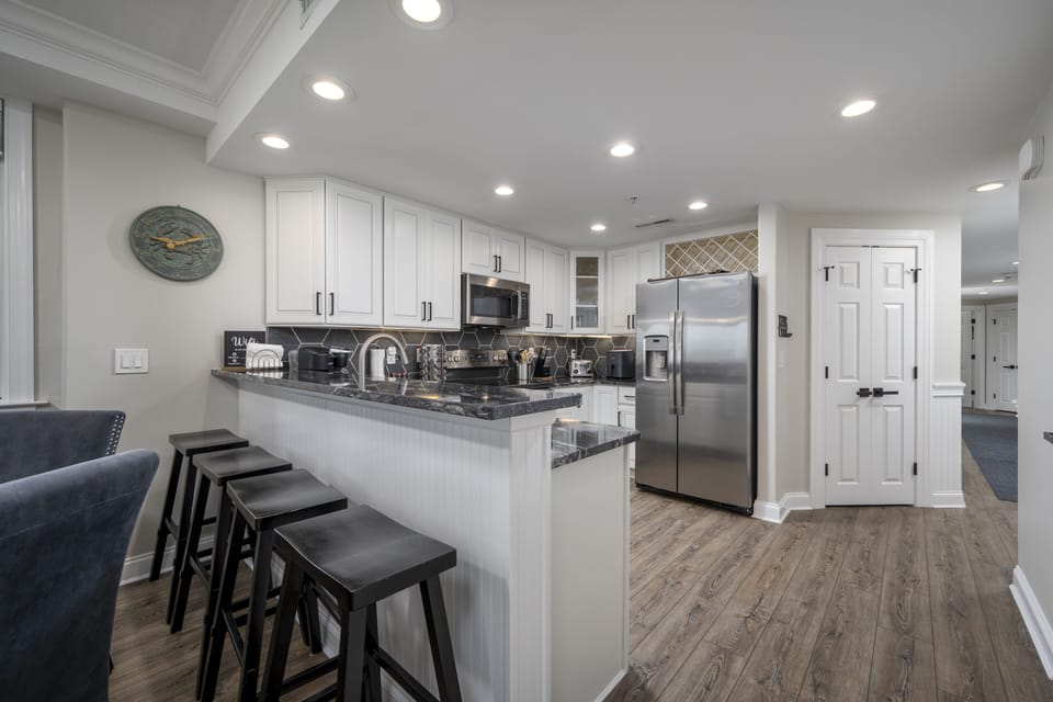 Kitchen and Additional Dining