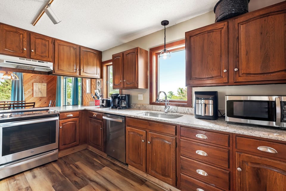 DU606: Fiddlin' Around | Mid Level Kitchen