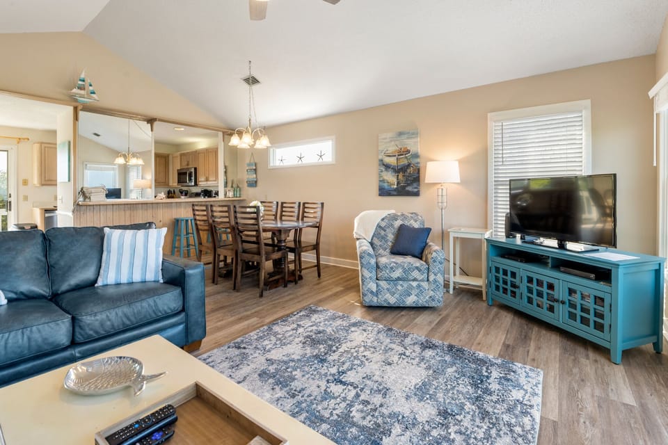 ML15: Marsh Links | Top Level Living Area