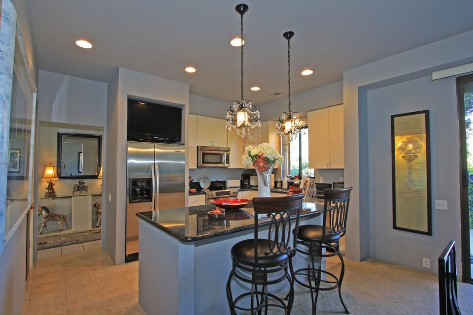 Stainless Steel and Granite Kitchen with Plasma TV!  All NEW Appliances