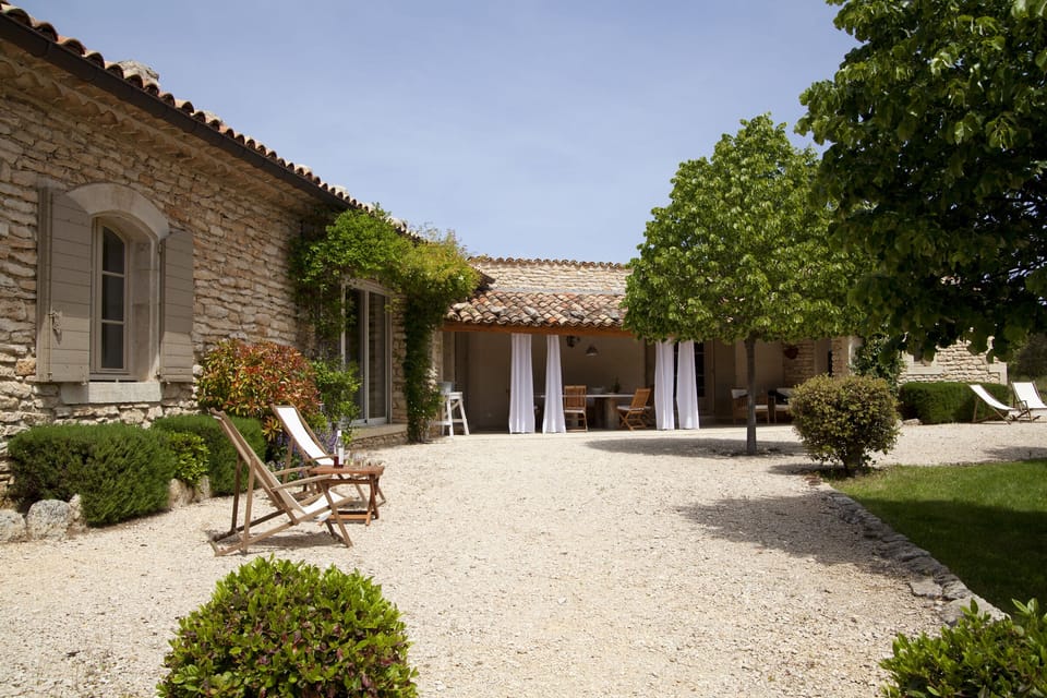 Mas Augusta and the patio