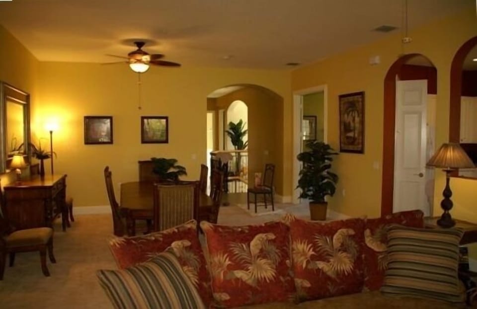 Enjoy Cascada's Casual Luxury!