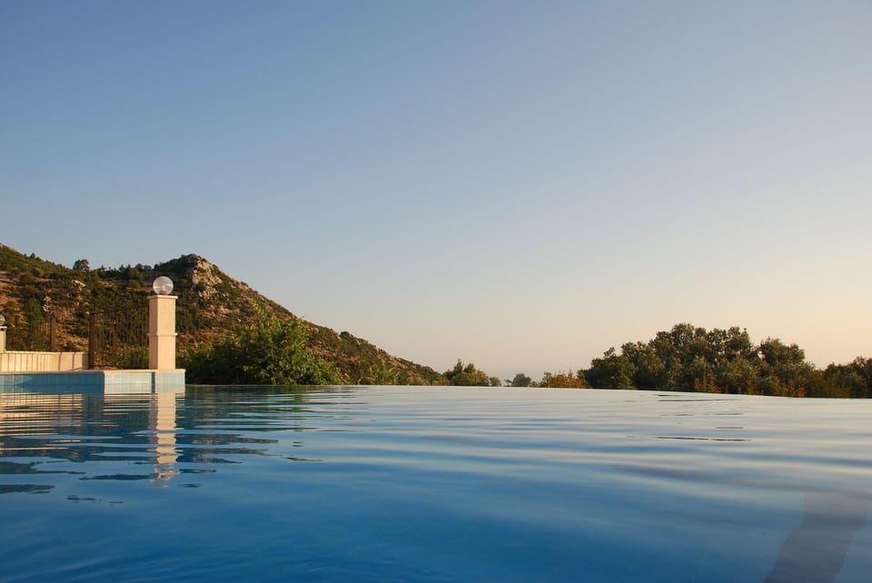 infinity pool