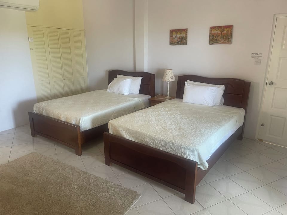 Middle Bedroom