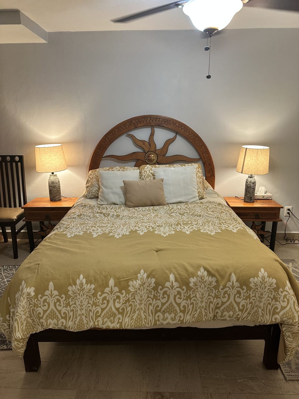Basement bedroom - queen bed #2