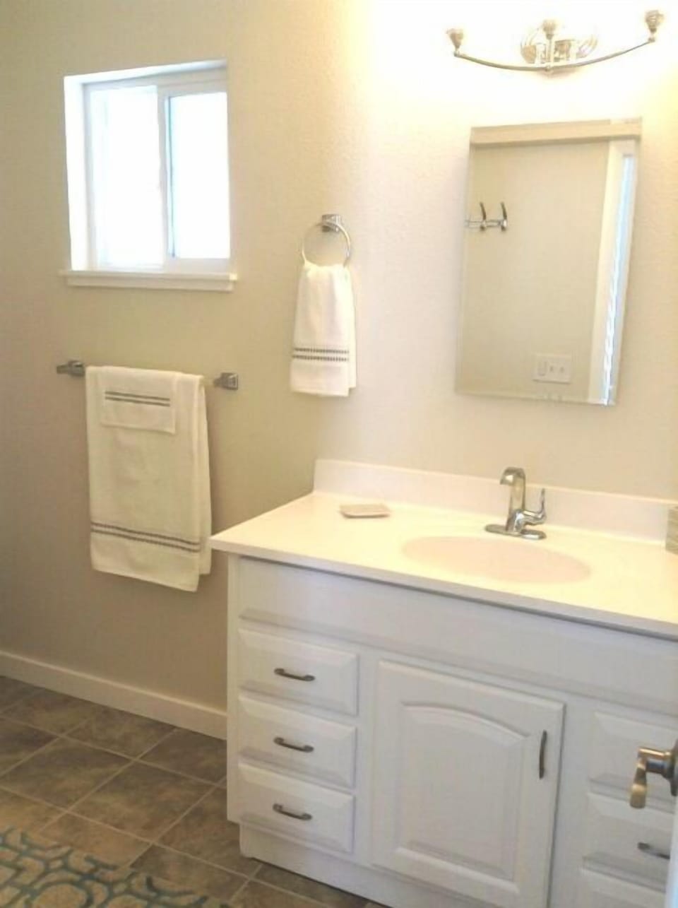 Spacious, beautiful bathroom... Fully equipped including hair dryer, shampoo 