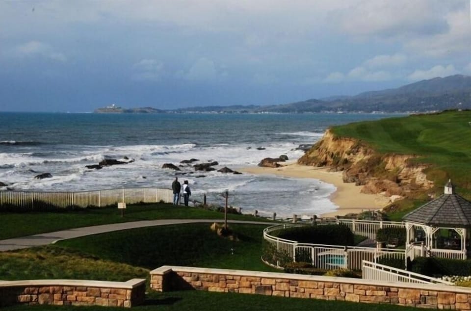 Coastal Trail at the Ritz...easy 5-10 minute walk from the house