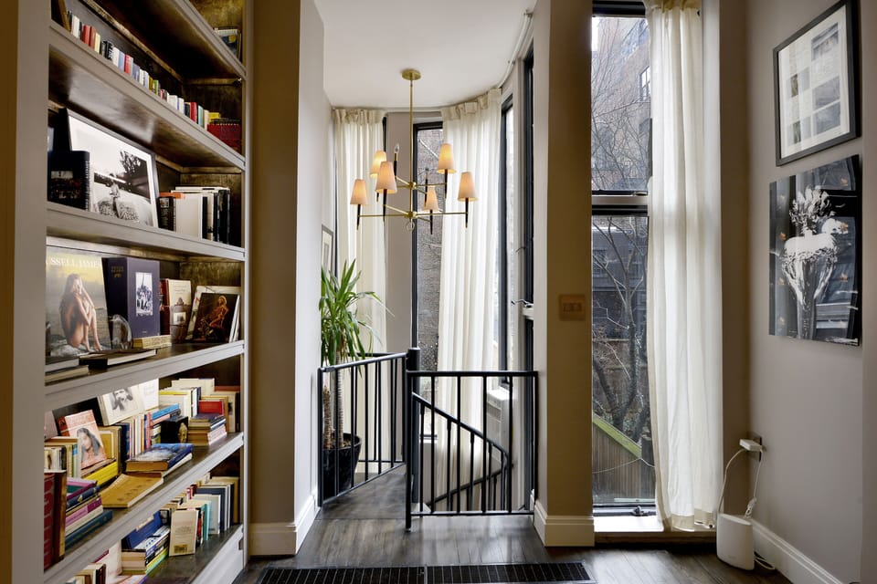 South facing living room overlooking the private garden