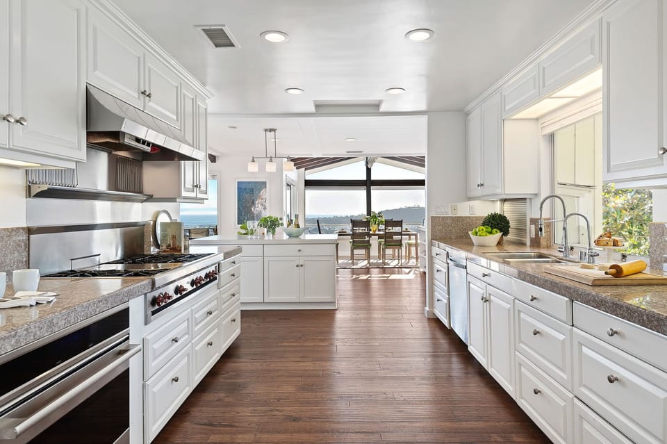 Large Kitchen with Ample Counter Space and Cooking Area