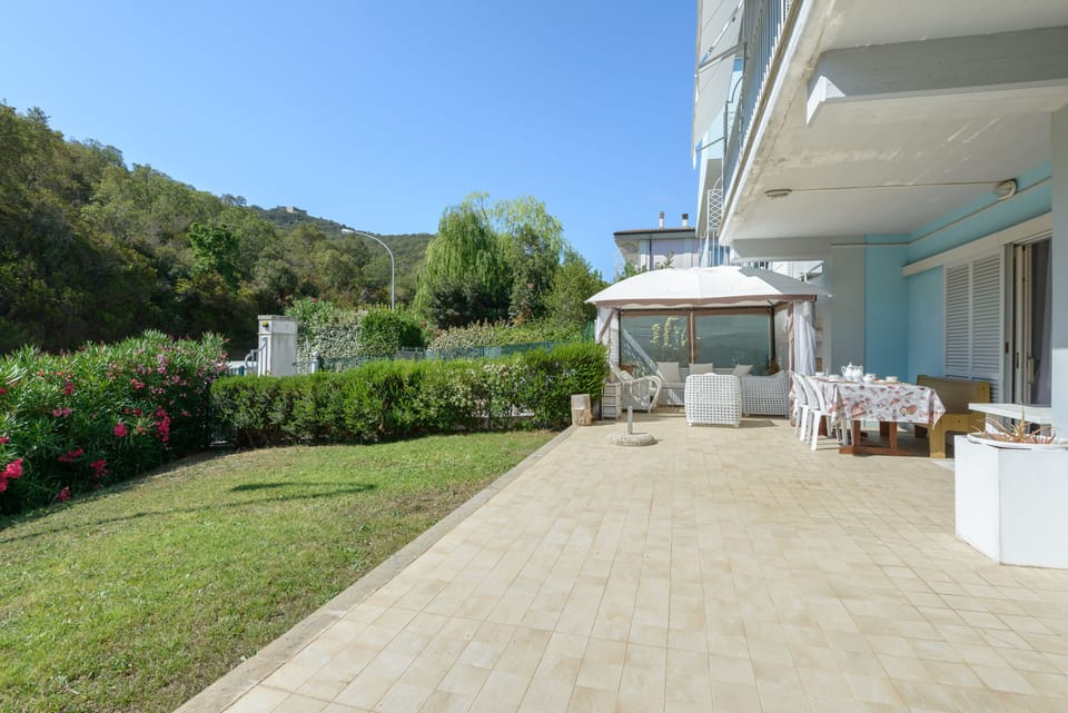 Garden frontal side