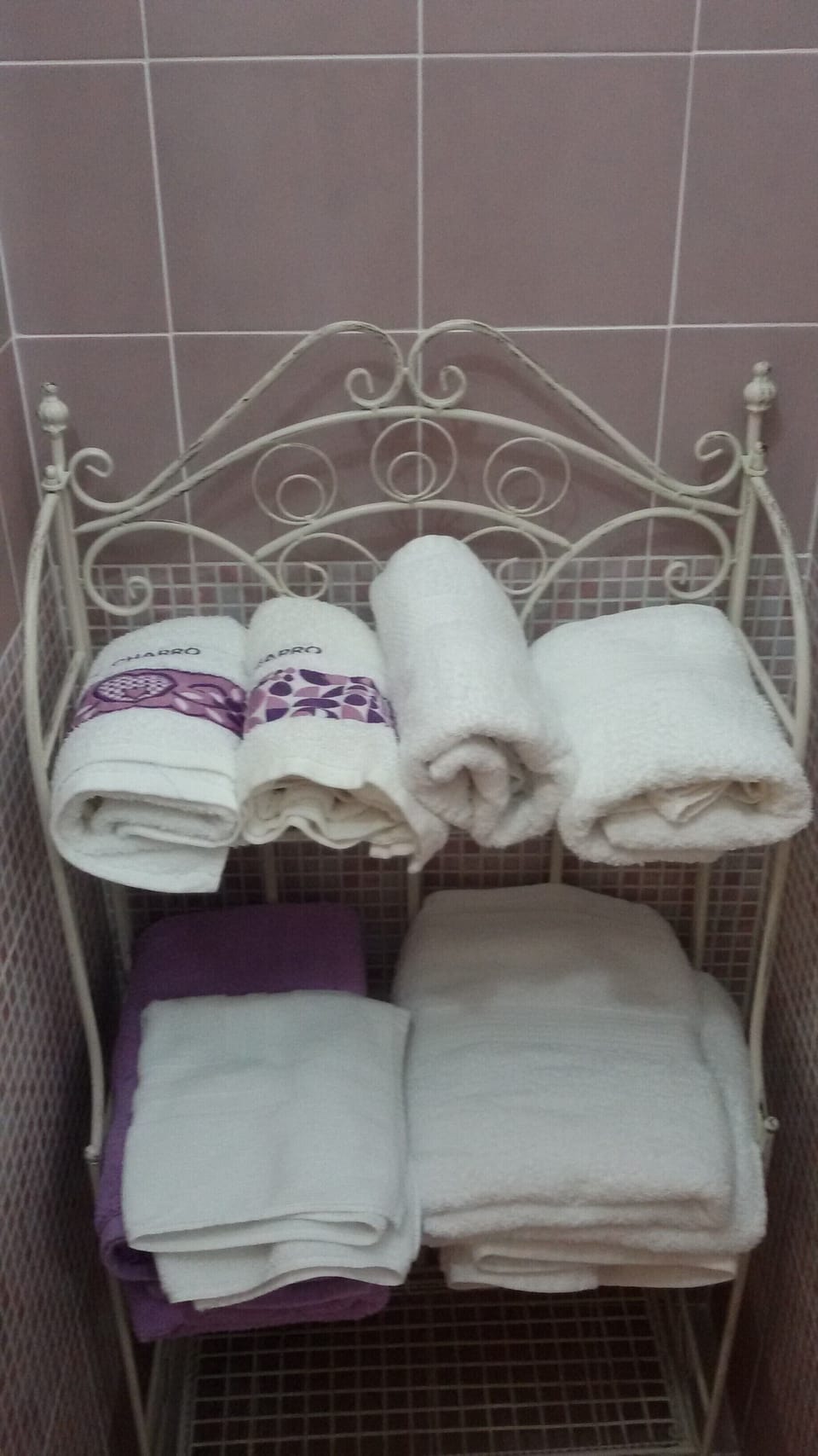 Bathroom amenities