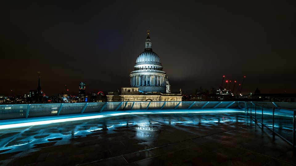 Original photography of London displayed in the hallway.