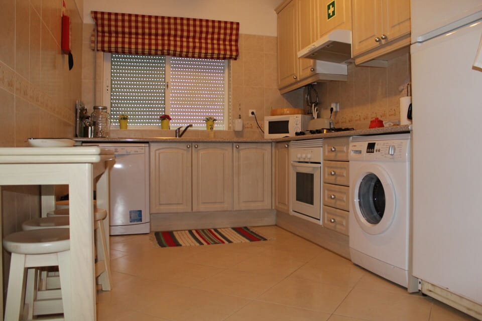 Large and well equipped kitchen 