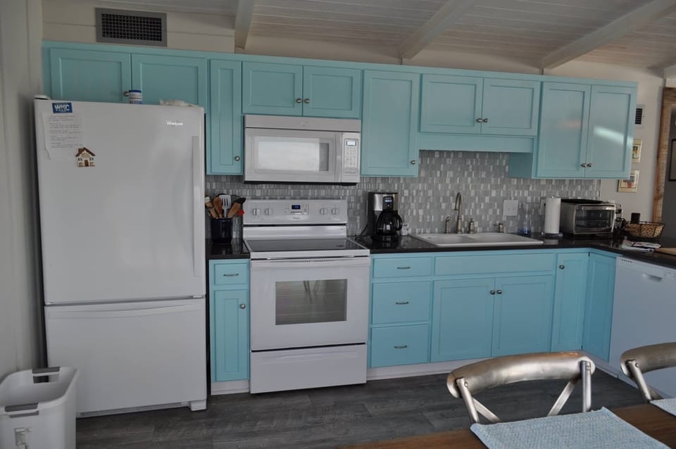 All new appliances in kitchen