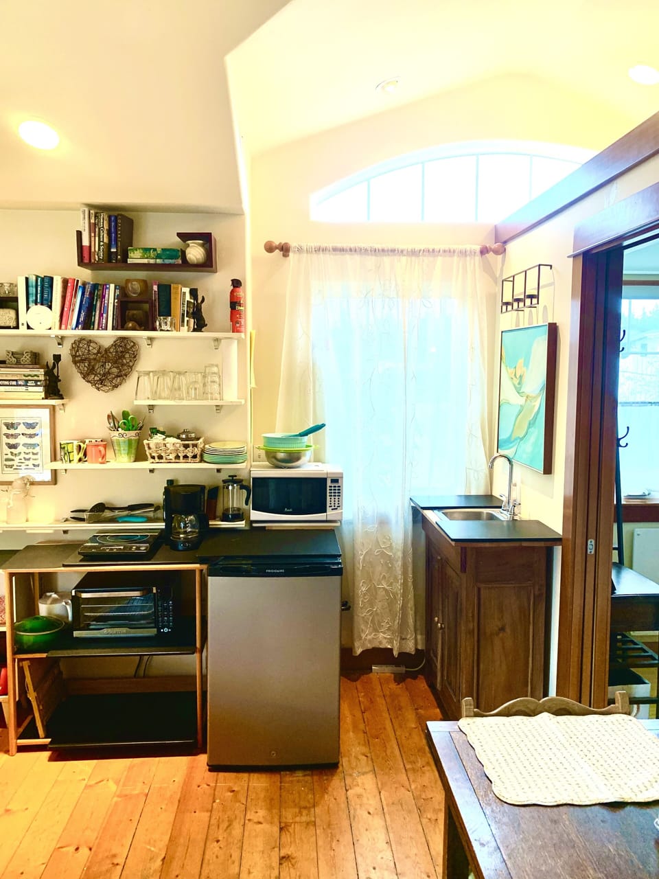  Efficiency kitchen