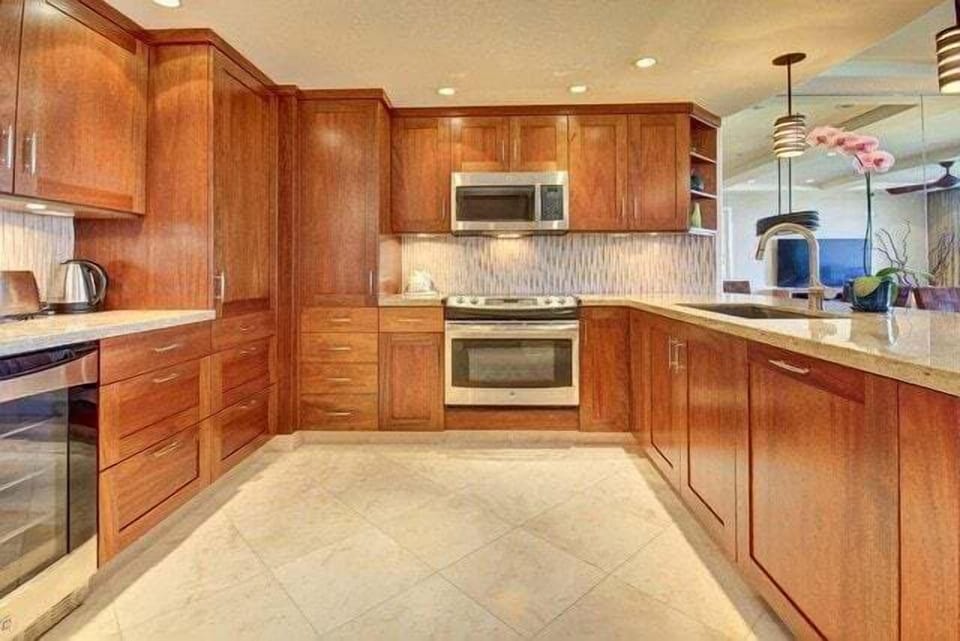 Elegant fully equipped kitchen