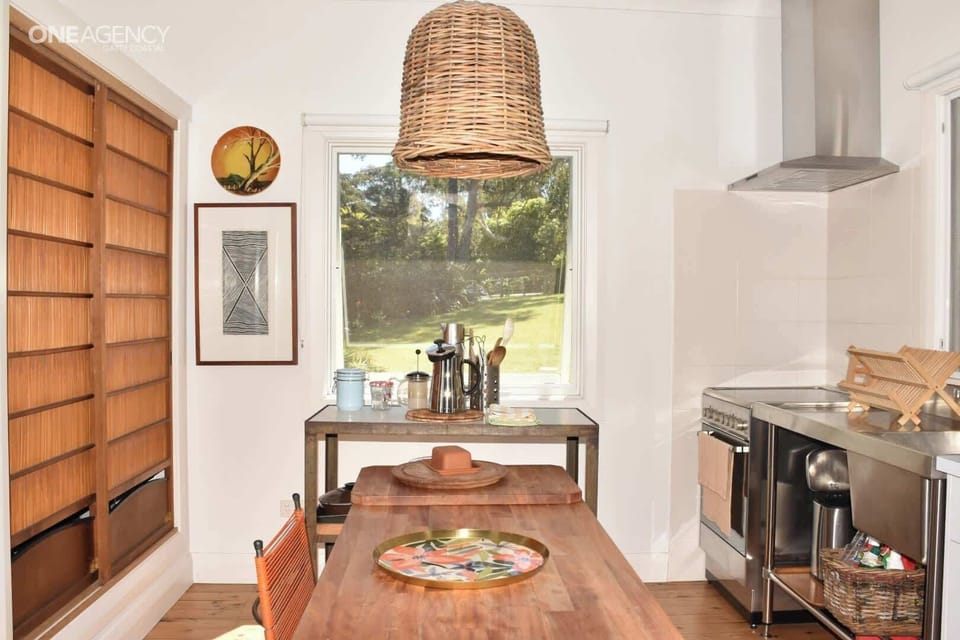 Kitchen area with electric cooking