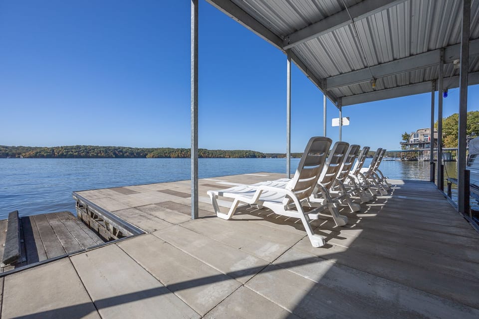 LAKEOZARKVACATION.COM