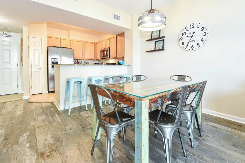 The Palms of Destin 2411 - Dining Area