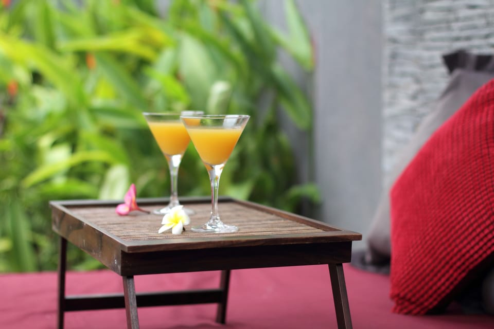 Private 7 bedroom villa retreat, Canggu