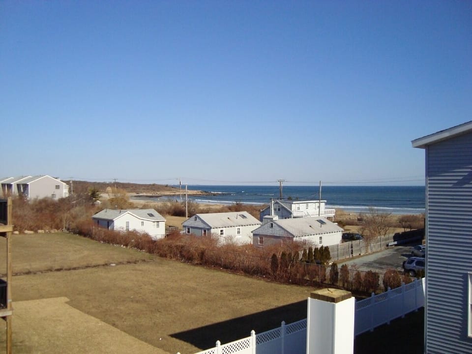 Third floor deck