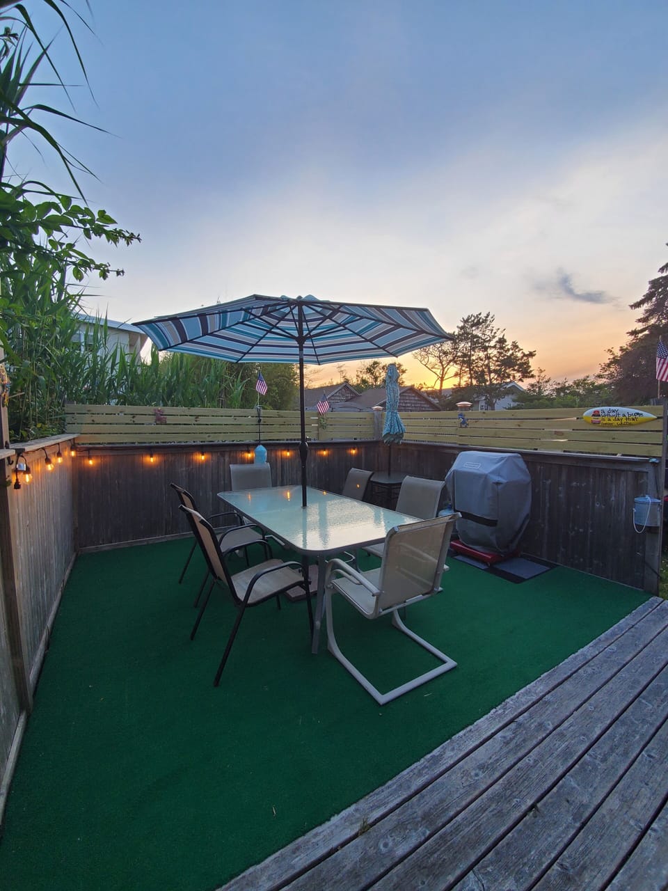 Outdoor dining