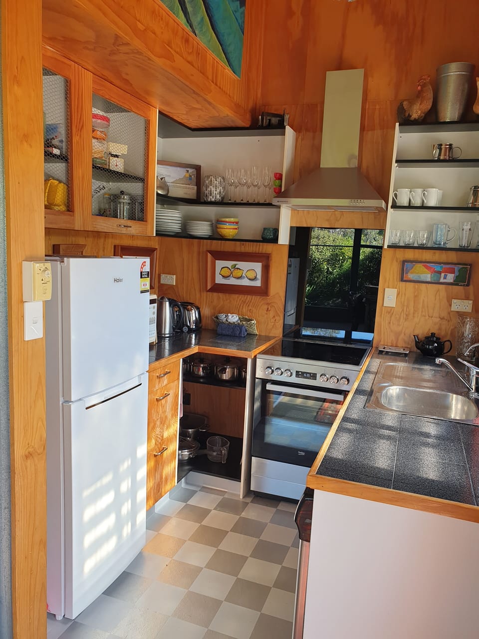 Everything-you-need kitchen