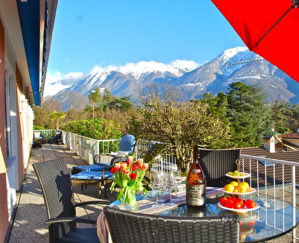 Gorgeous 360 degree views from the wrap-around terrace.  Electric grill and outdoor shower.