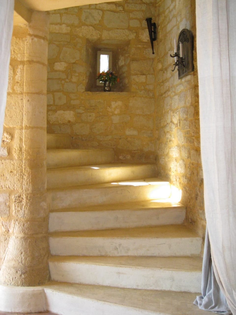 Spiral stairs up 5 floors