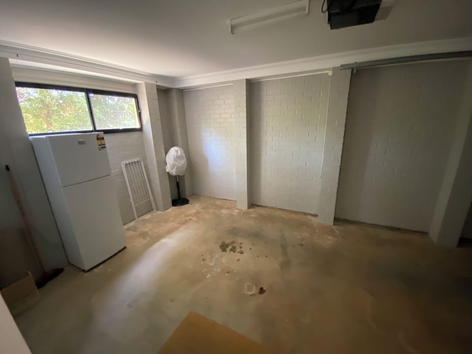 Single garage with extra fridge