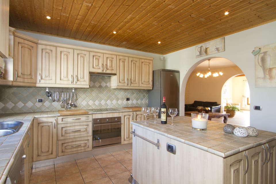 large fully fitted kitchen
