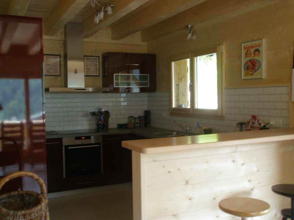 Kitchen and bar area