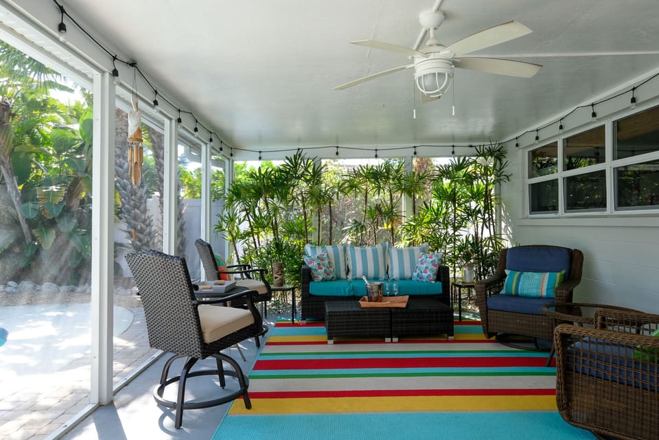 Lanai gathering area to relax