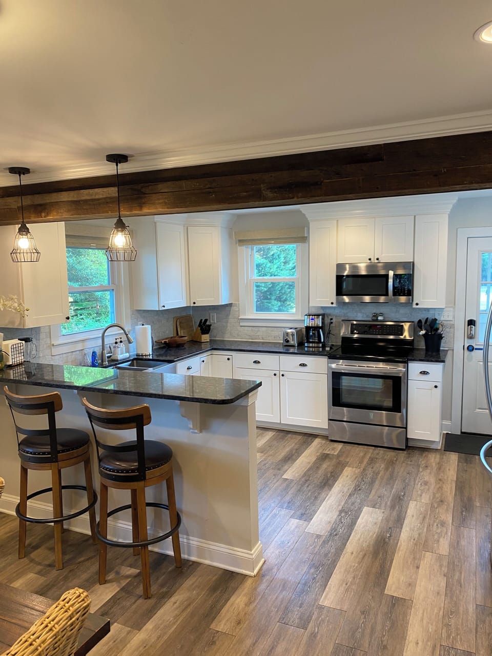 Kitchen with stainless steel appliances 